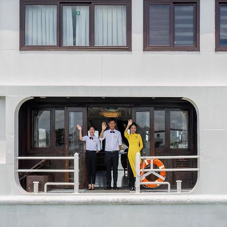 Athena Royal Cruise - Luxury In Halong Bay Ha Long Exterior foto