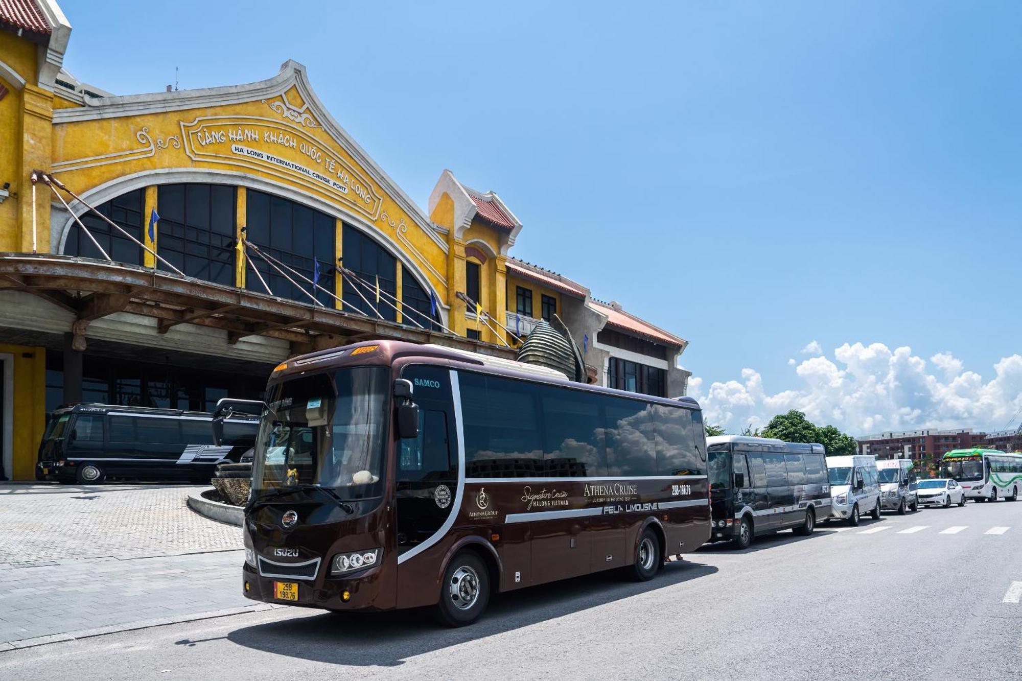 Athena Royal Cruise - Luxury In Halong Bay Ha Long Exterior foto