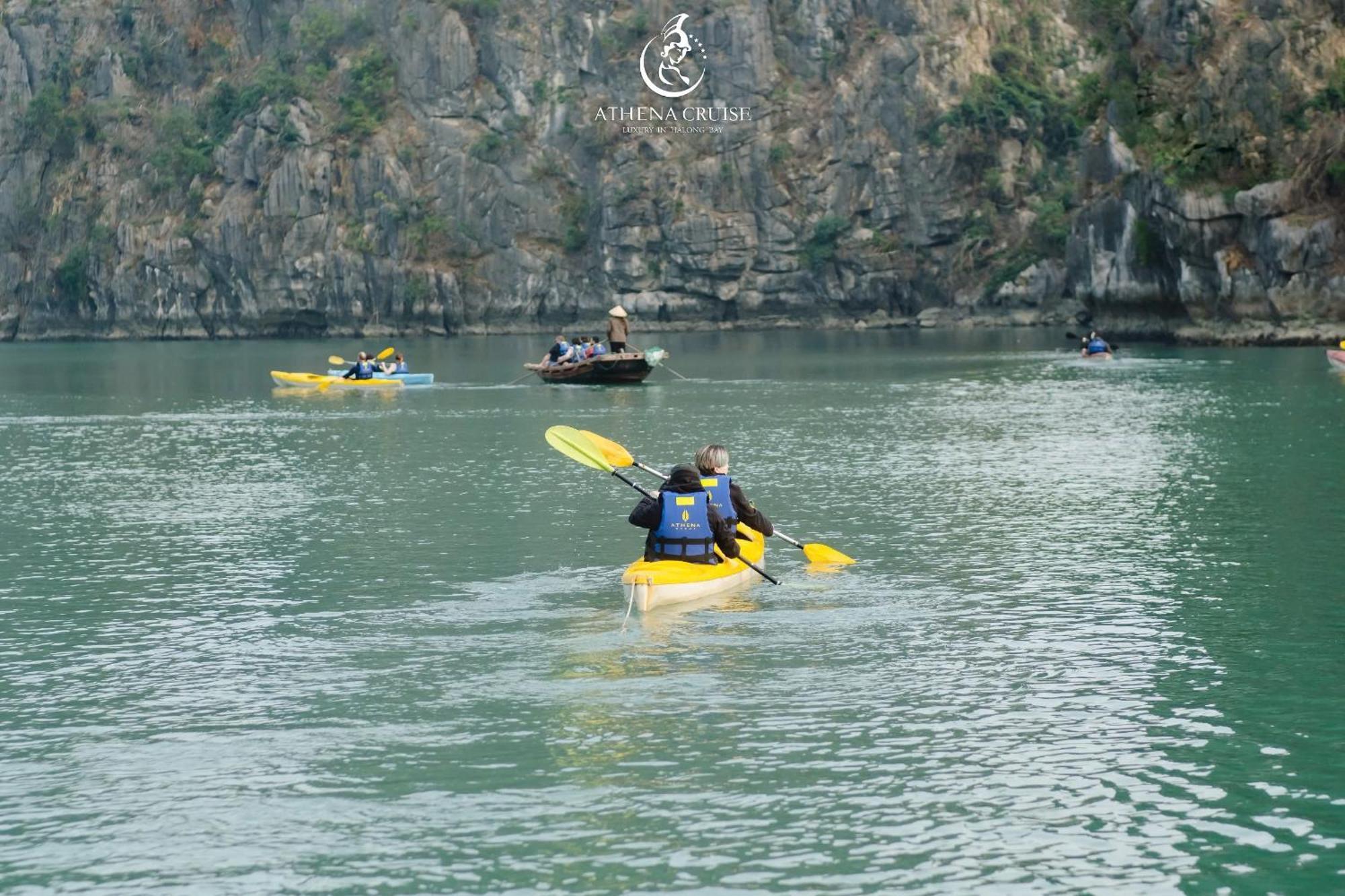 Athena Royal Cruise - Luxury In Halong Bay Ha Long Exterior foto