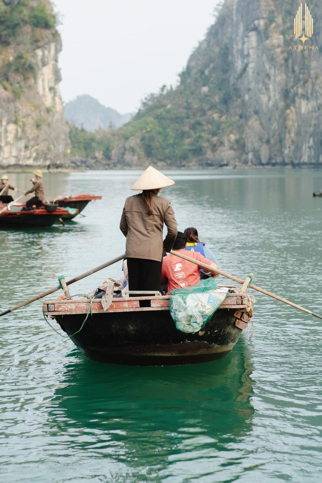 Athena Royal Cruise - Luxury In Halong Bay Ha Long Exterior foto