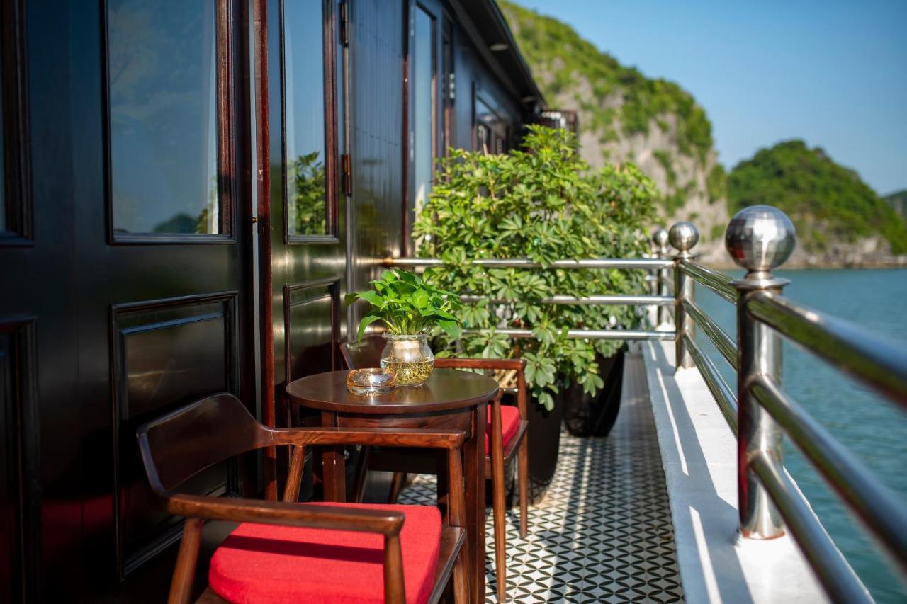 Athena Royal Cruise - Luxury In Halong Bay Ha Long Exterior foto