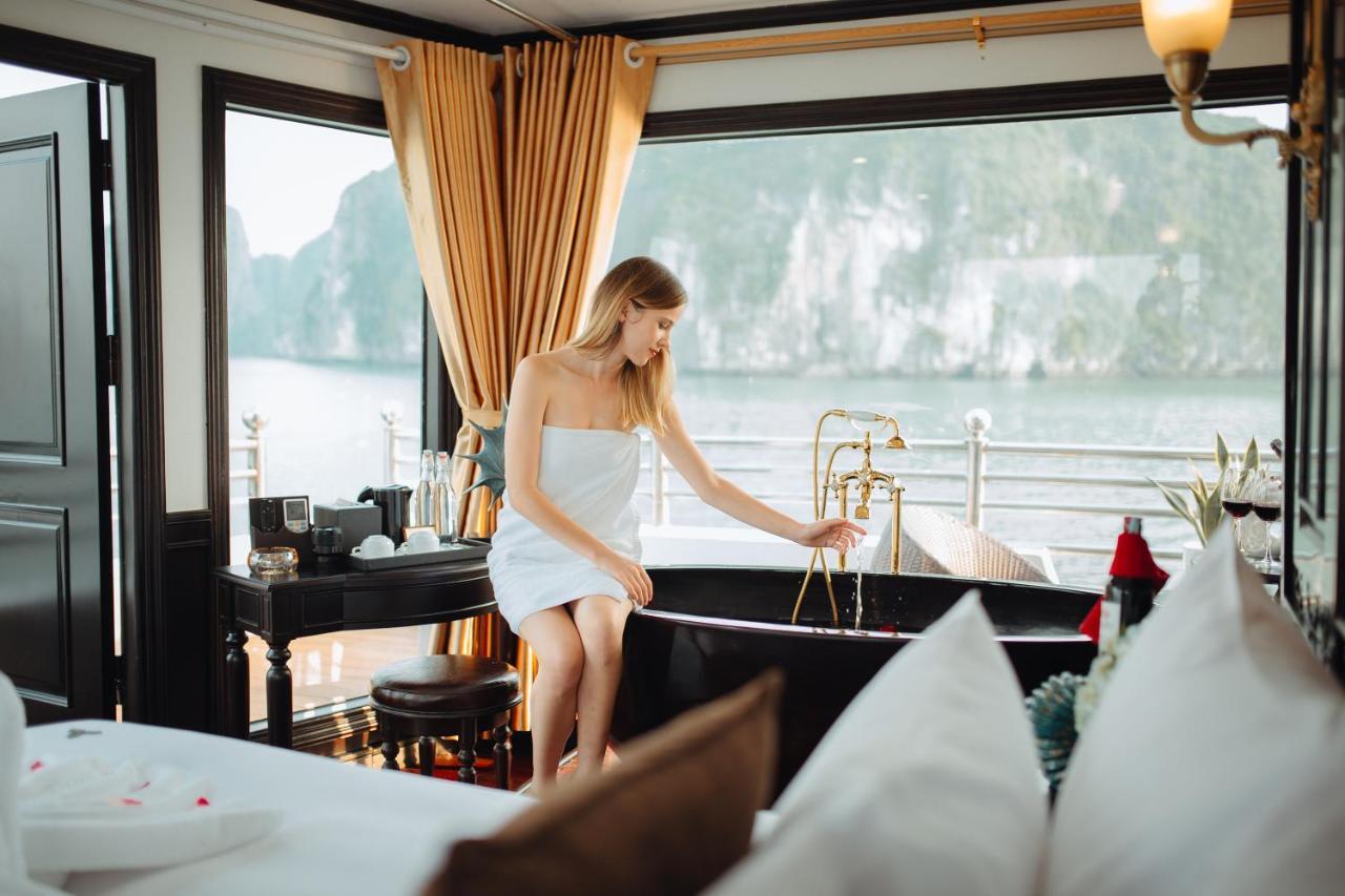Athena Royal Cruise - Luxury In Halong Bay Ha Long Exterior foto